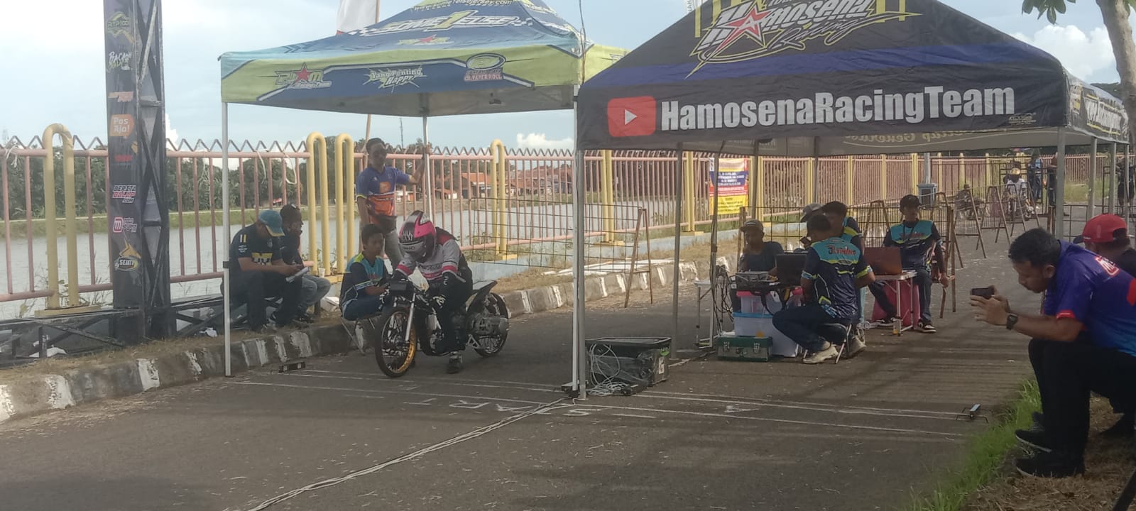 Ratusan Starter Ikuti Latihan Bersama Drag Bike di Sirkuit Waduk Bojongsari Indramayu