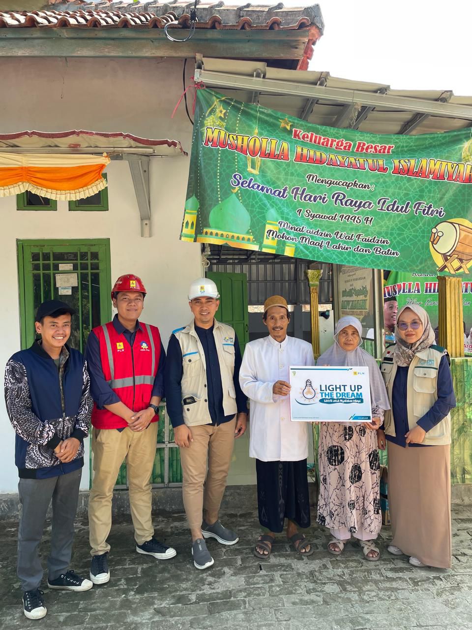 Women Empowerment, Srikandi PLN Indramayu Bersama YBM, Melalui Program LUTD, Bantu Mushola Punya Listrik