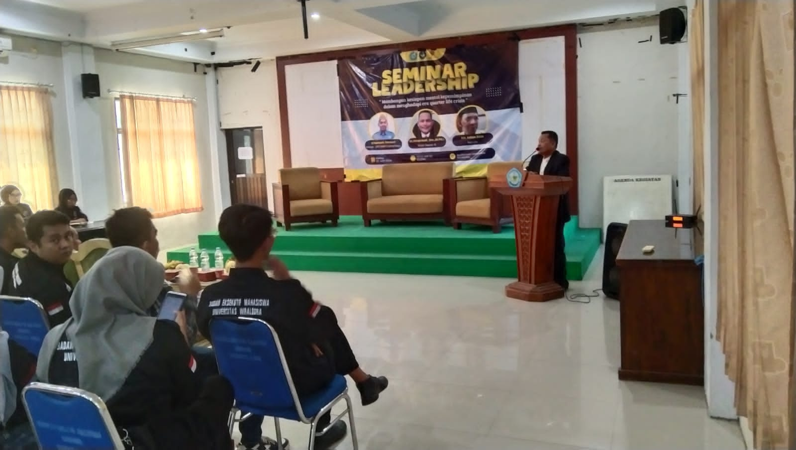 Universitas Wiralodra Mengelar Seminar Leadership Bersama BEM