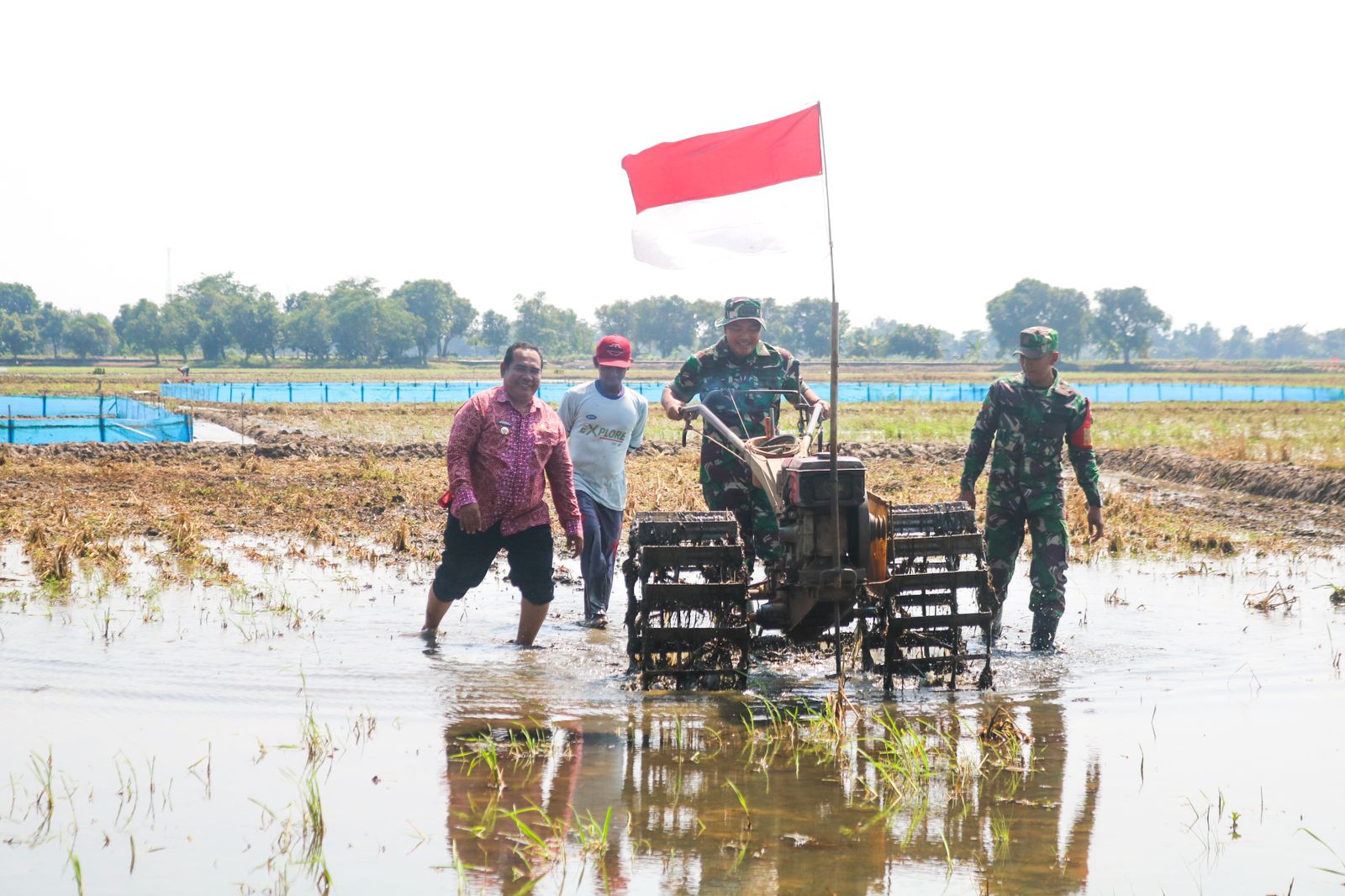 Letkol Inf Yanuar Setyaga, Turun Langsung Ke sawah Dalam Kunker Program Ketahanan Pangan