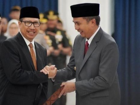 Dedi Taufik Kurohman Resmi dilantik sebagai PJS Bupati indramayu.